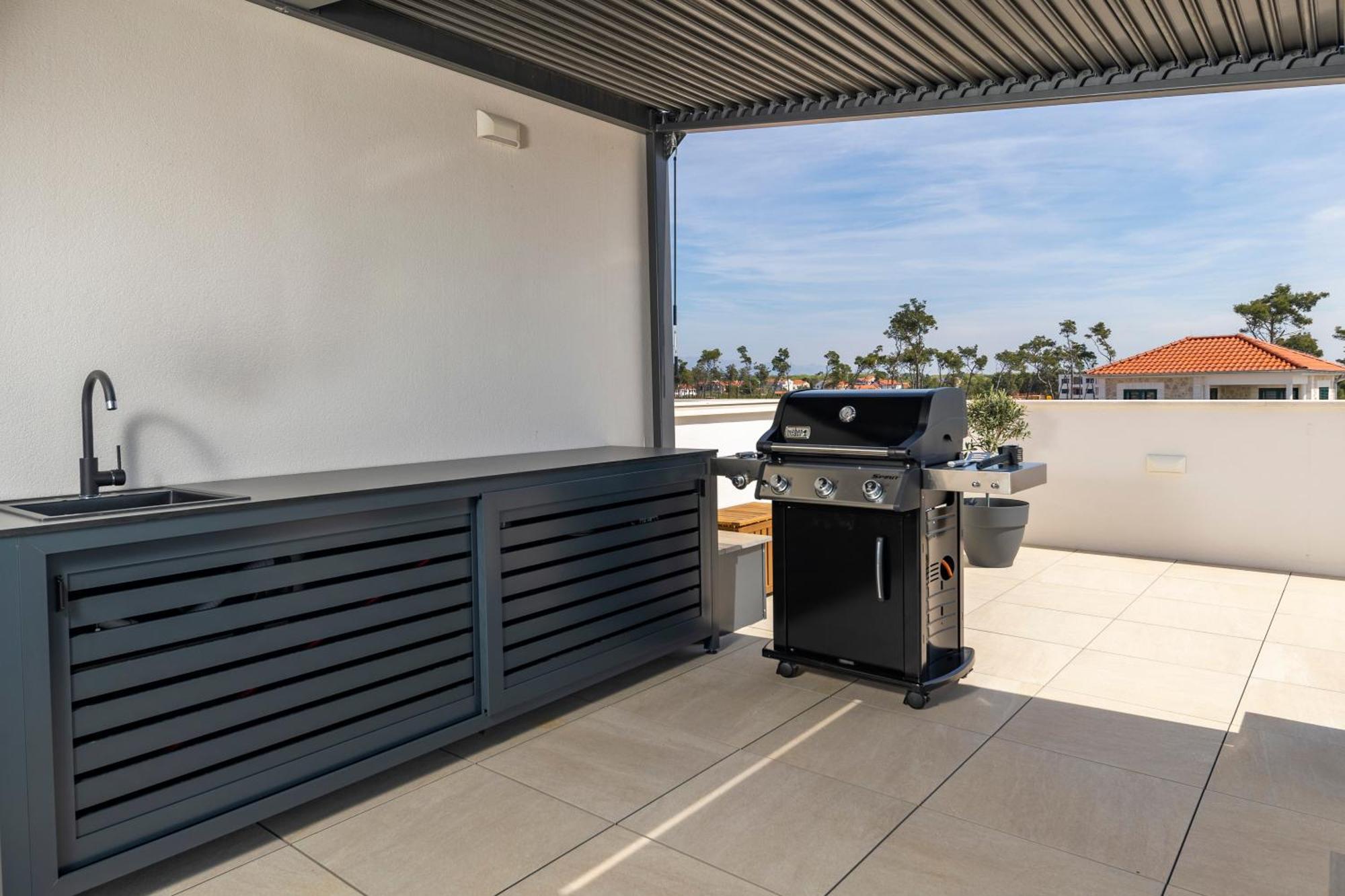Aqua Blue By Belmont Realty Apartment Privlaka  Exterior photo