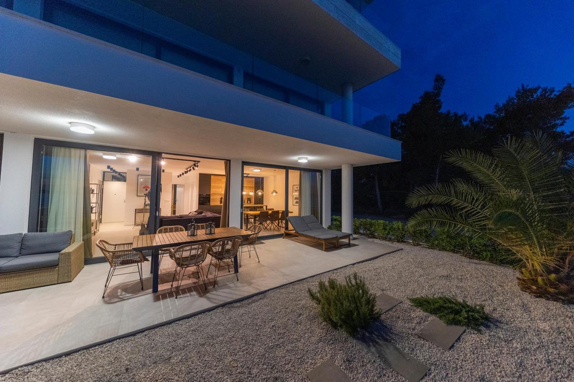 Aqua Blue By Belmont Realty Apartment Privlaka  Exterior photo